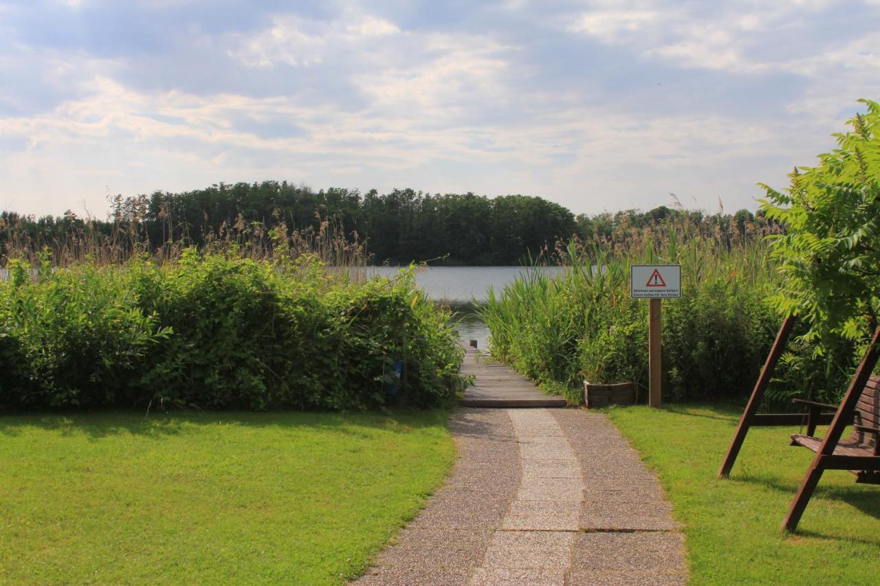 Moderne Und Helle Ferienwohnung Am Ploener See Bosau Eksteriør bilde
